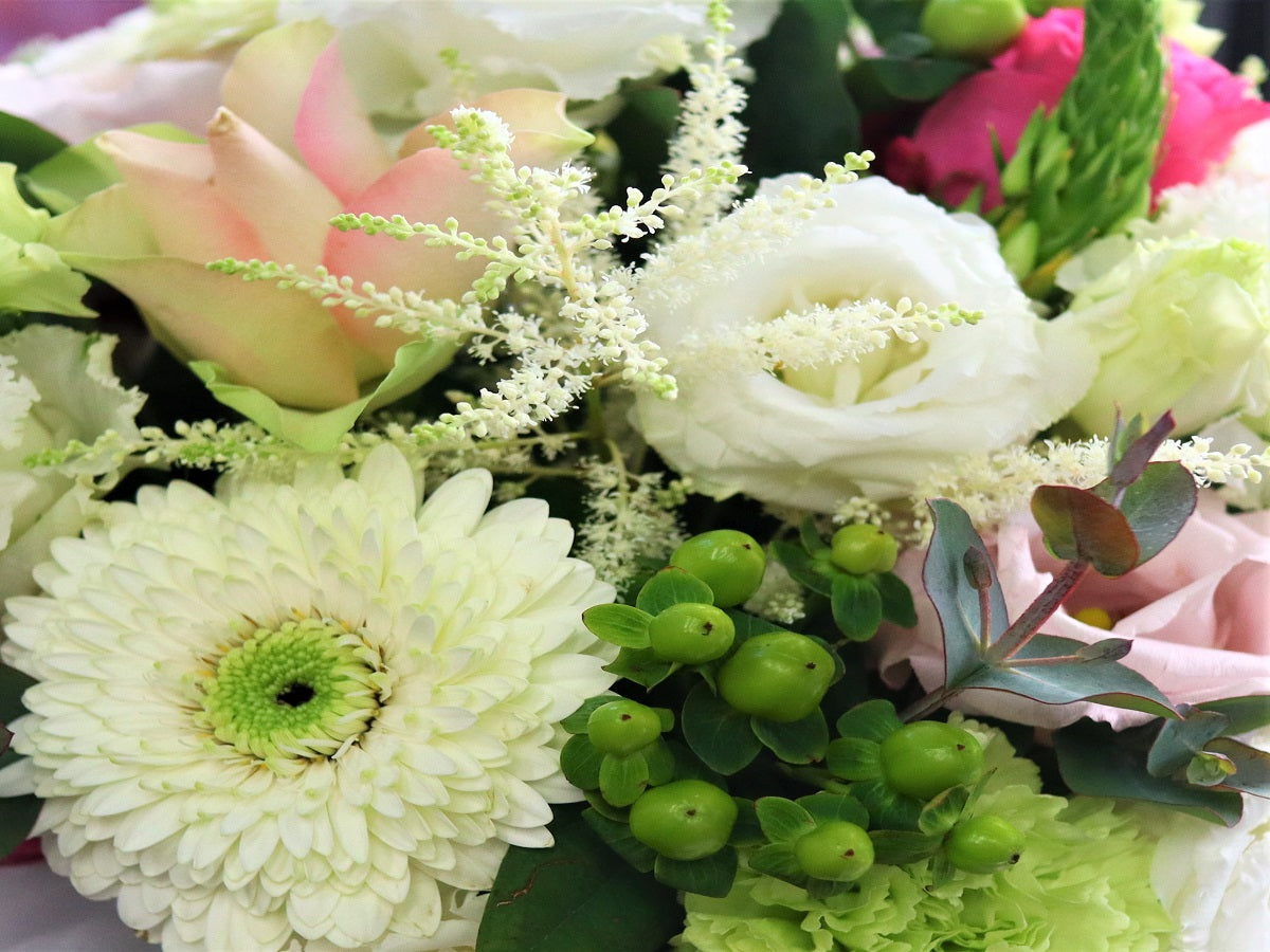 ホワイトピンクのアレンジメント