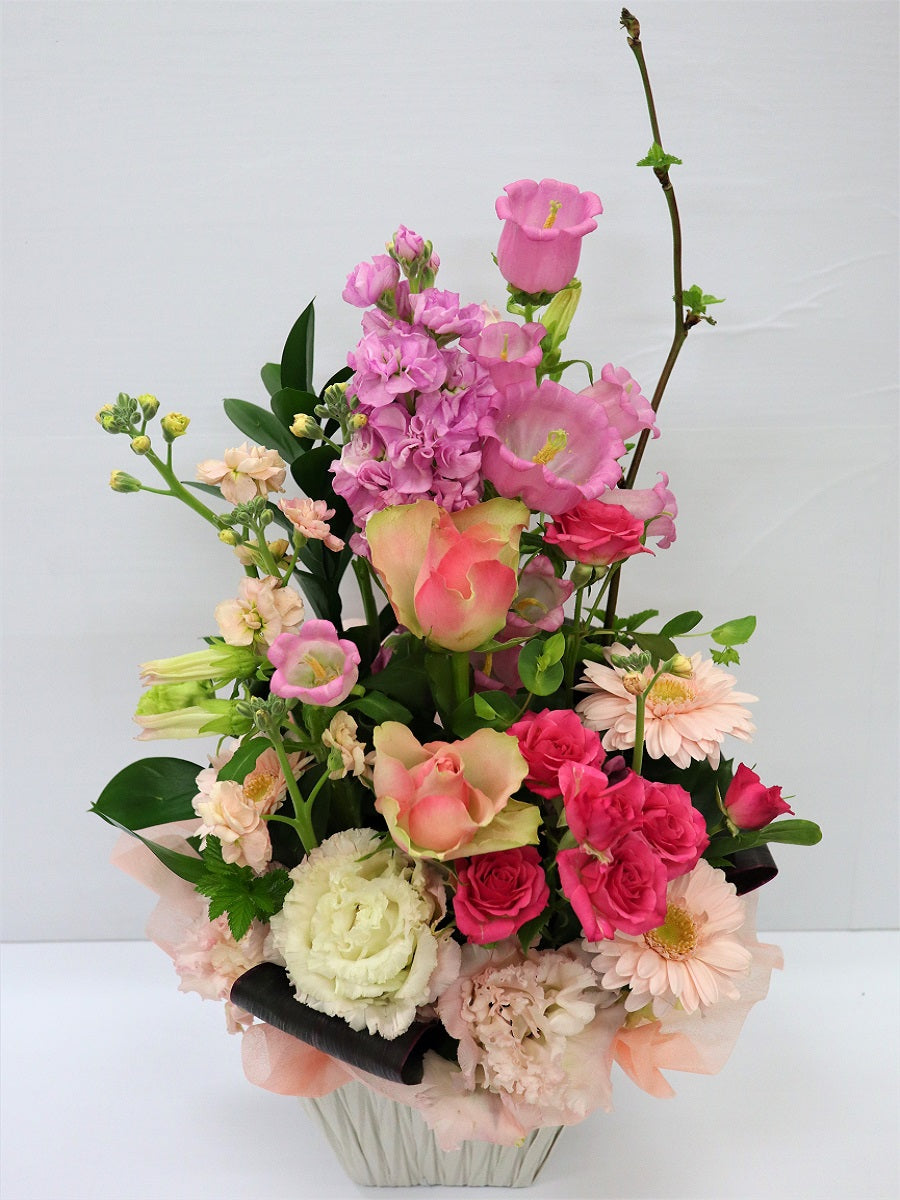 シーズナルピンクのアレンジメント