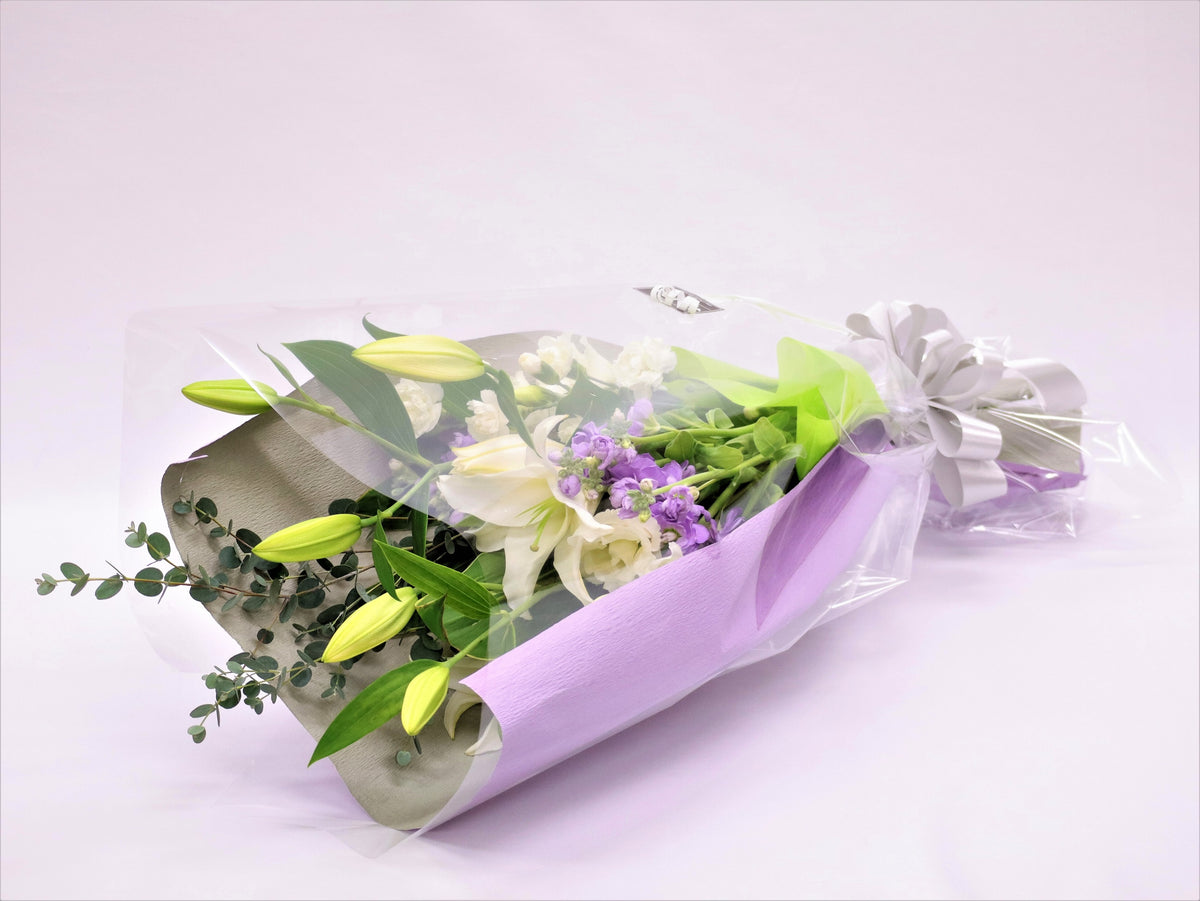 ユリと紫の花束